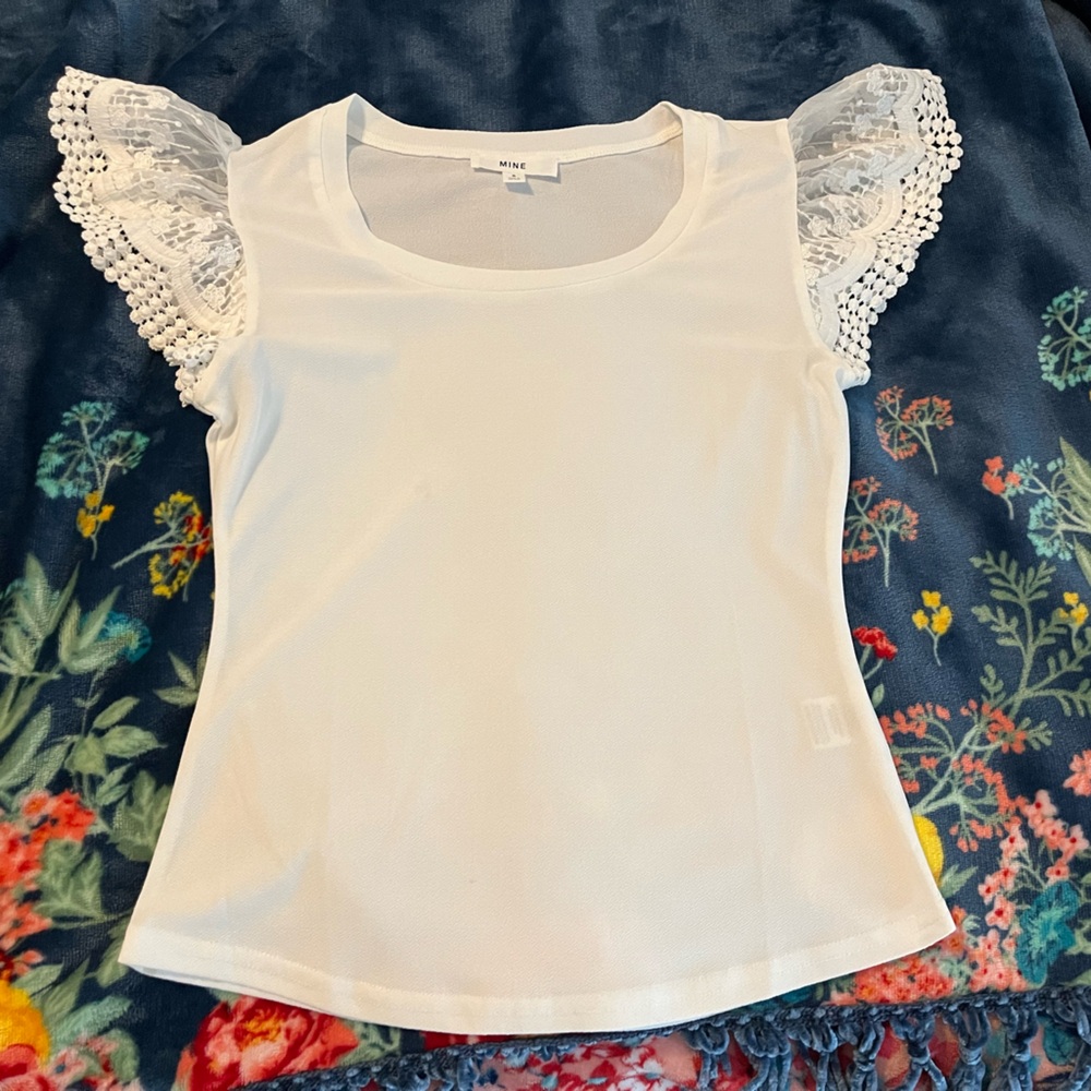 White blouse. Worn once to my bridal shower. Cute top.
